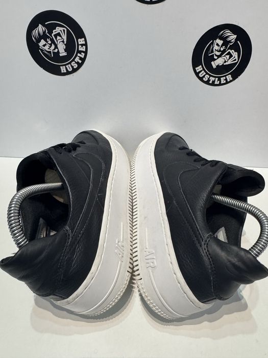Маратонки NIKE AIR FORCE 1 SAGE LOW.Номер 38