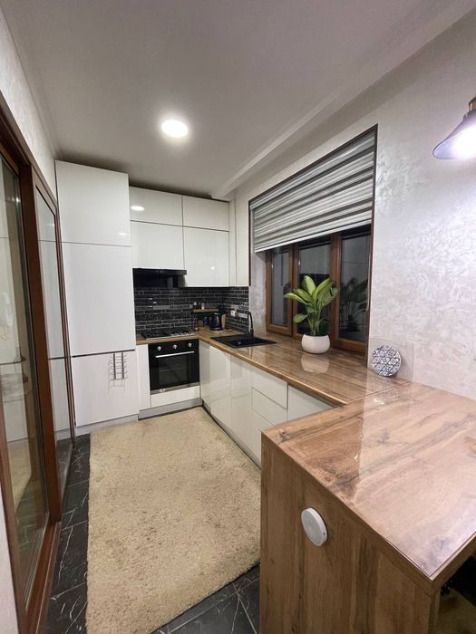 Продаётся квартира Юнусабад-19, 2-3/1/4, после ремонта.