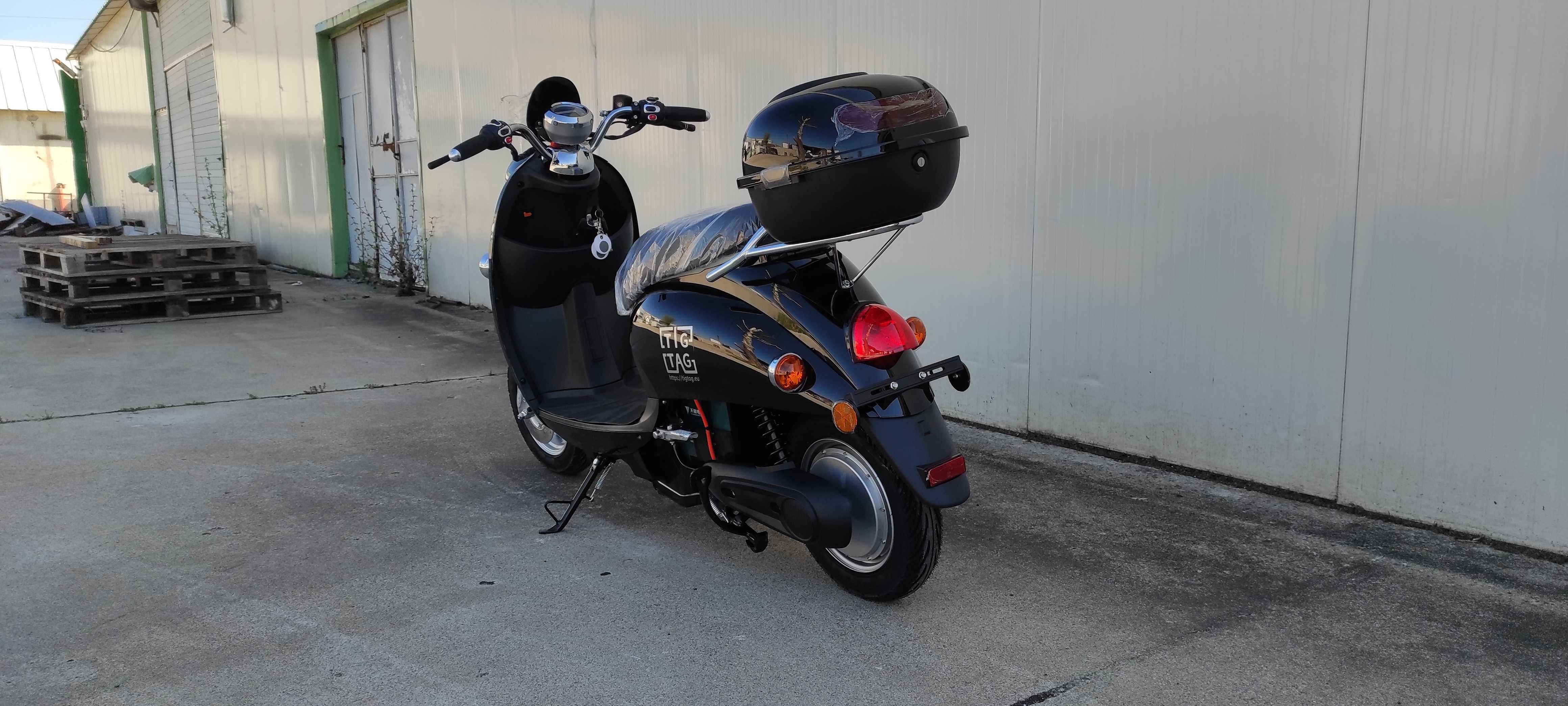 Електрически скутер черен TDR363Z-1600W 2022 безчетков мотор