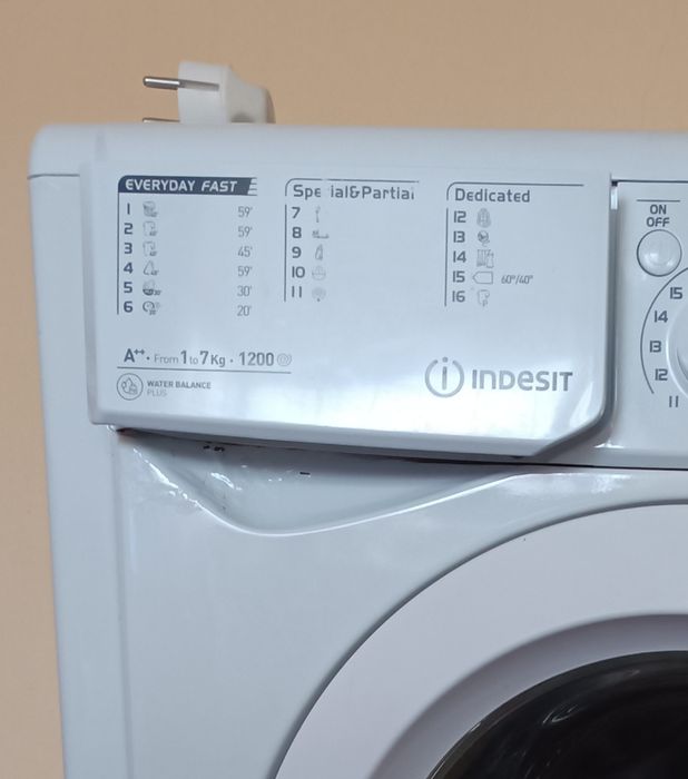 Пералня Indesit EWE 71252
