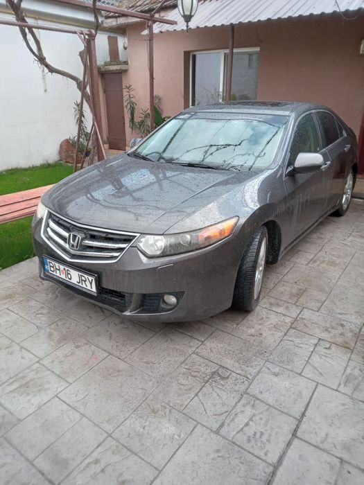Vând sau schimb Honda acord