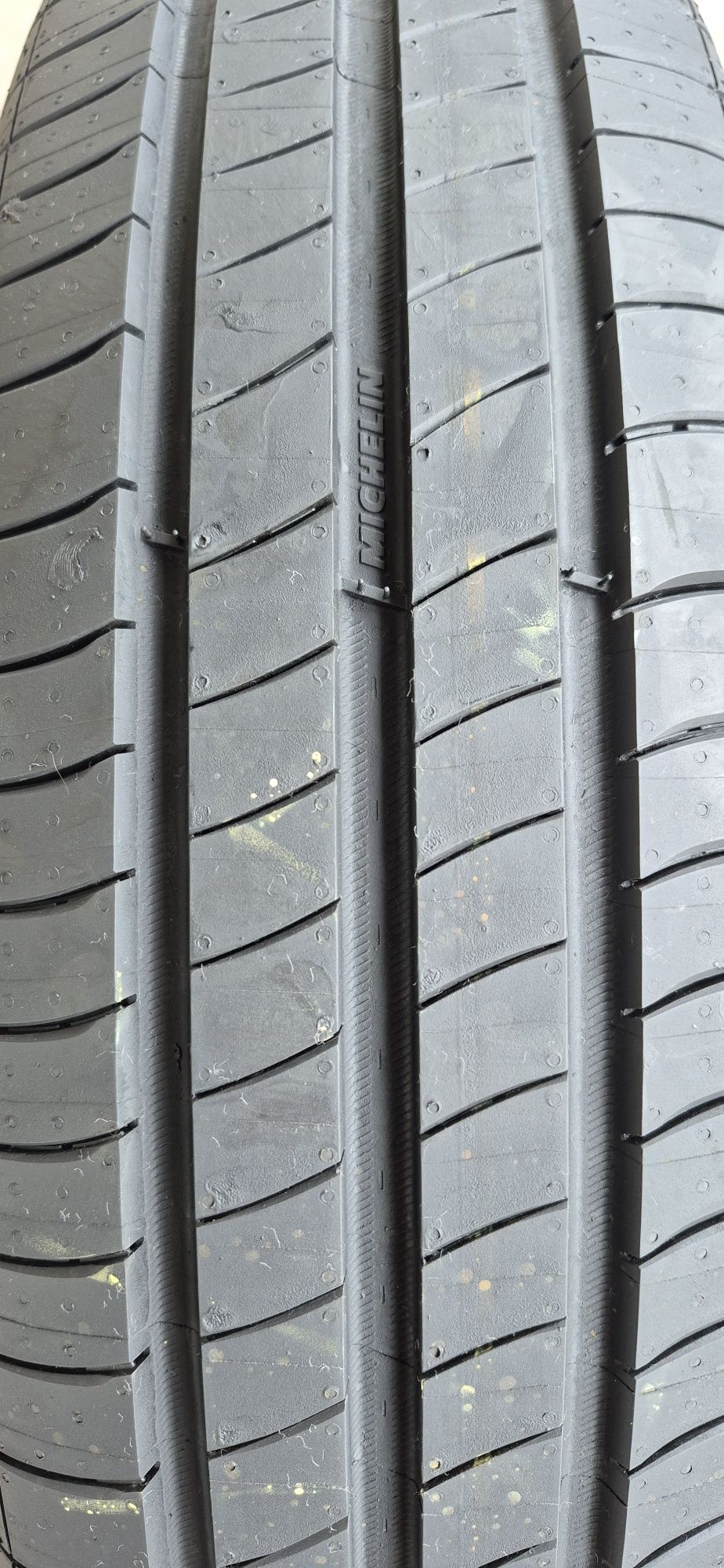 4 anvelope vara noi Michelin 175/65/17,dot 2023.Pretul este pe bucata.