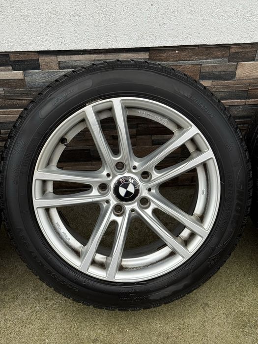Vand jante originale BMW r17 echipate cu anvelope de iarna