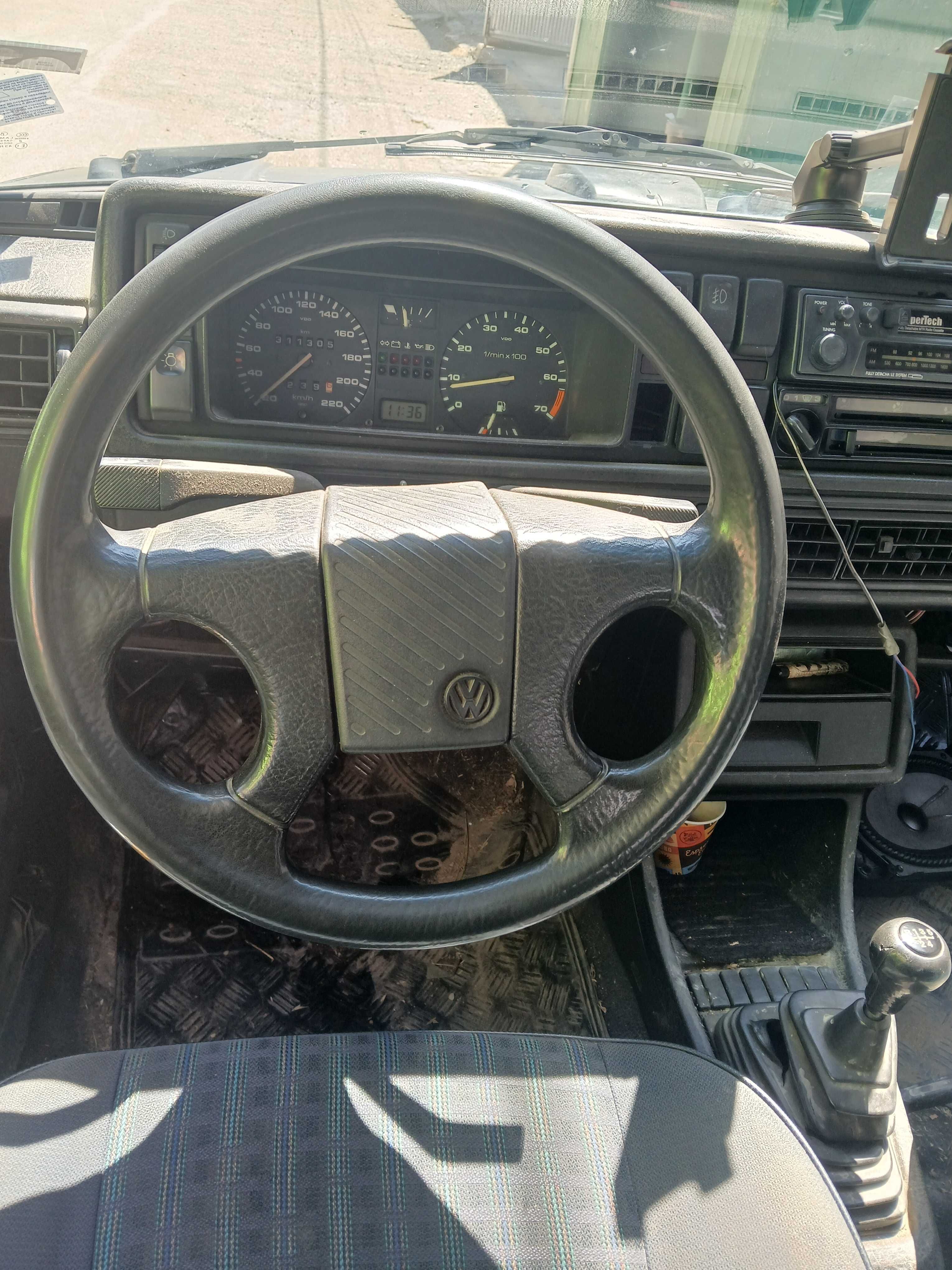 Продава се голф 2