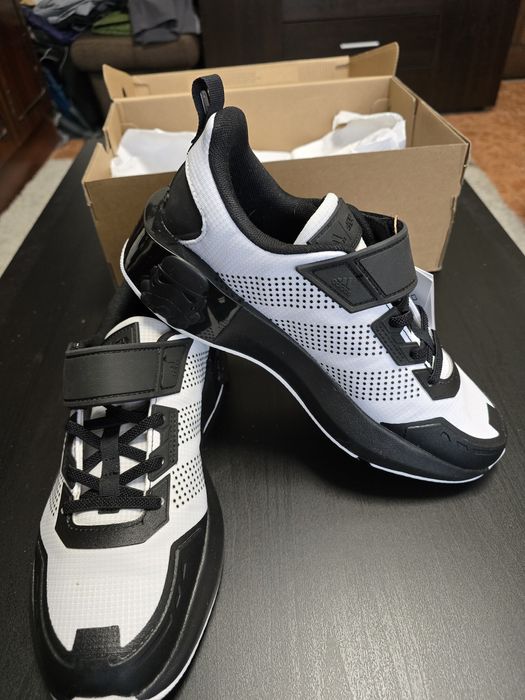 Нови детски маратонки ADIDAS STAR WARS  Runner EL