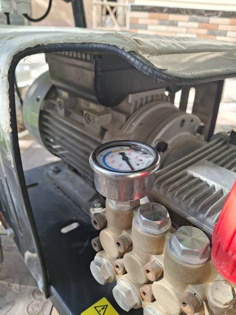Karcher sotiladi holati yangi