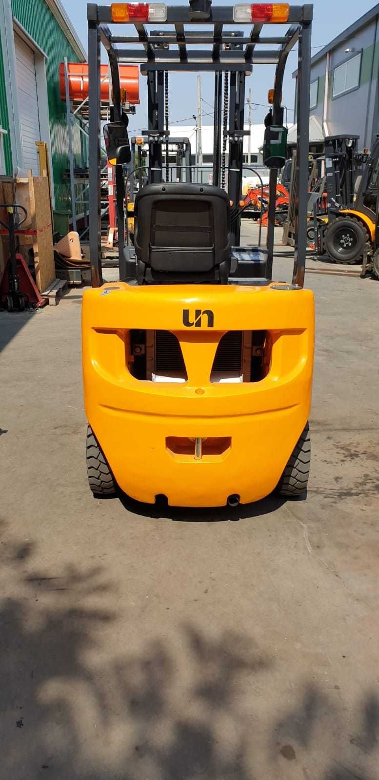 Stivuitor de vanzare 1.8 t motor diesel YANMAR