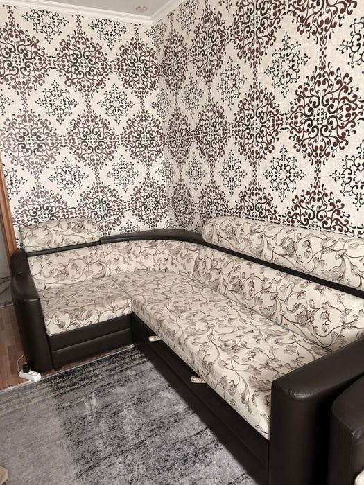 Угловой диван + кресло