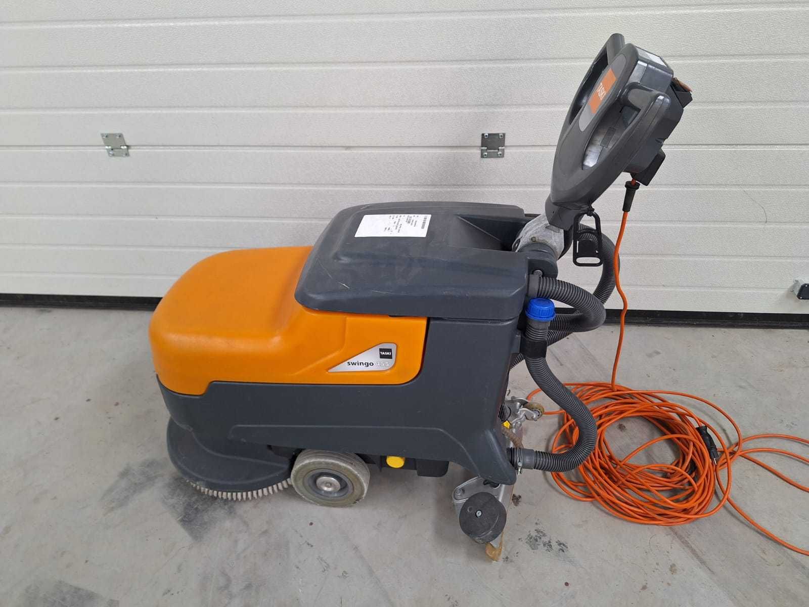 Masina de spalat pardoseli Taski Swingo 455
