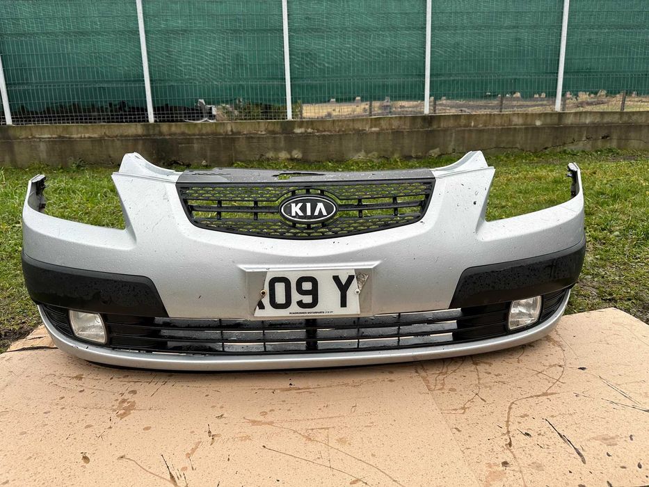 Bara fata Kia Rio 2009 Culoare Gri