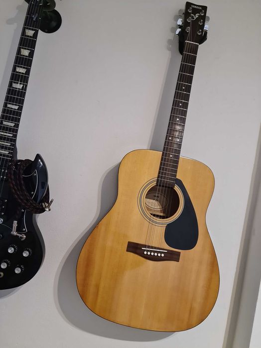 Акустична китара Yamaha