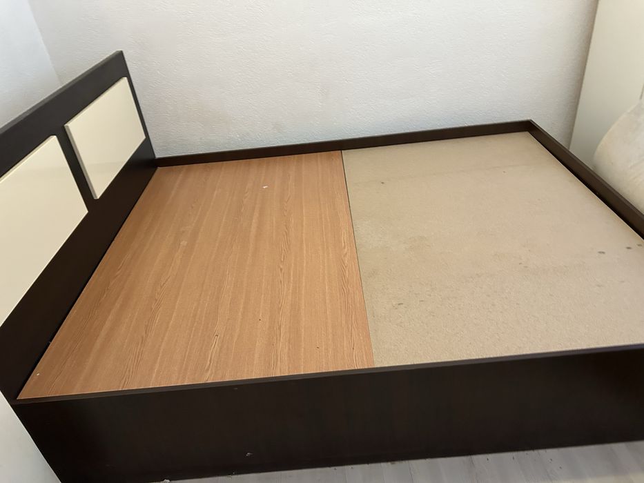 Pat matrimonial cu saltea160x200