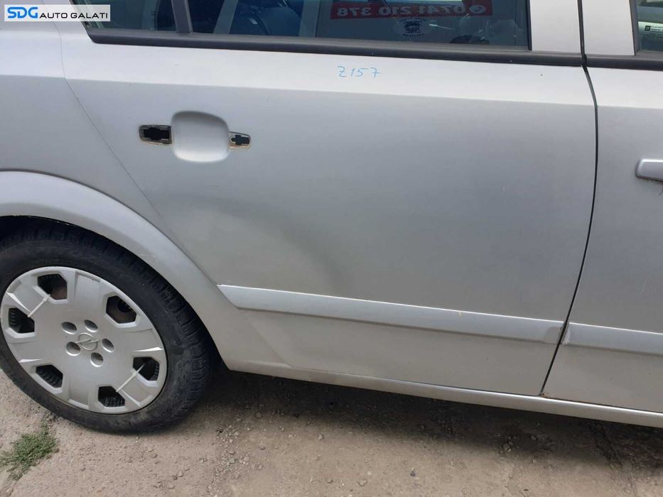 Usa Usi Portiera Portiere Dreapta Spate Dezechipata cu Inceput Rugina Opel Astra H Hatchback 2004 - 2010 Culoare Z157