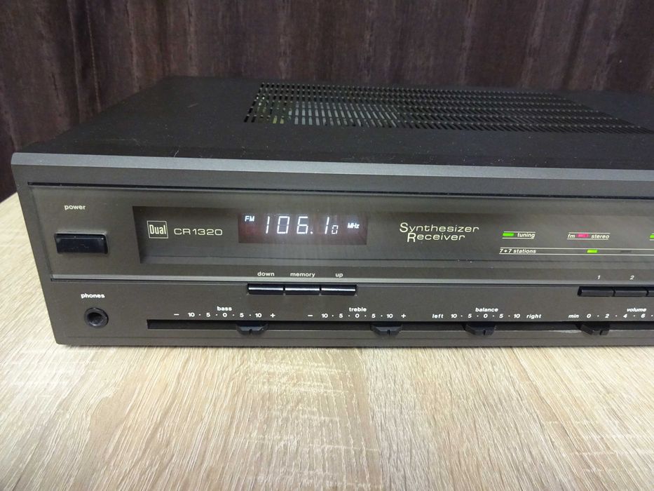 Amplificator-receiver Dual CR 1320