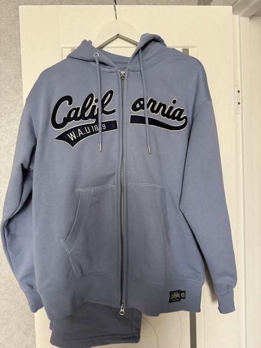 Спортивный костюм