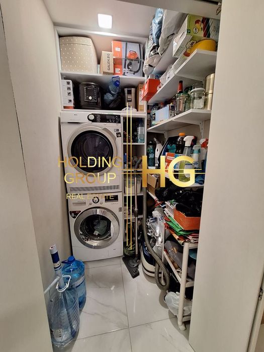 Продава се Тристаен апартамент в Варна, Възраждане 1 - 109 кв.м за 2065 €/кв.м - Снимка #9