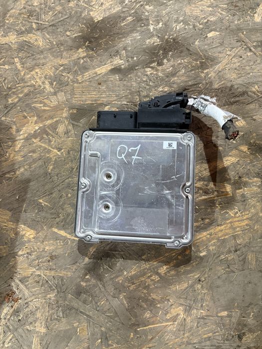 Audi Q7 3.0tdi 245 кс 2012 година моторен Компютър 4L2910401B