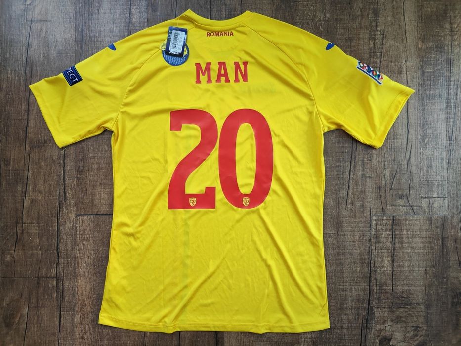 Tricouri de fotbal Romania - prețuri și mărimi in descriere