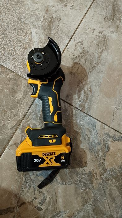 Mini Flex Dewalt cu baterie 6A