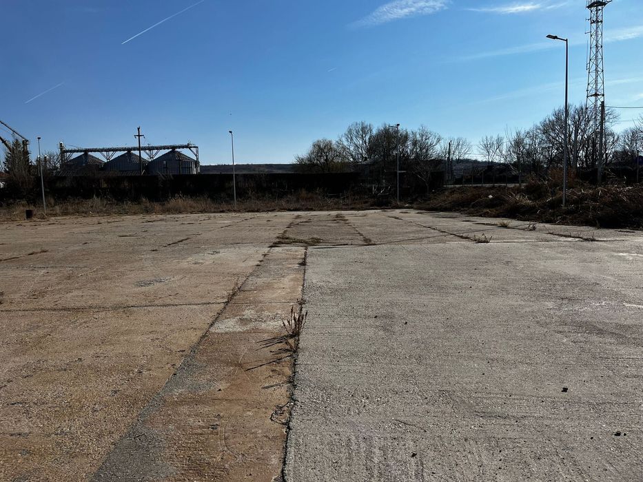 Teren + Hală de Vânzare