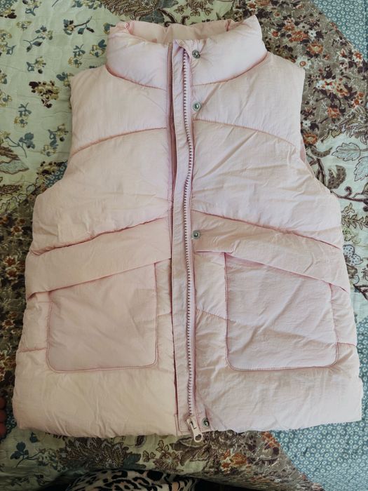 Теплая желетка на девочку