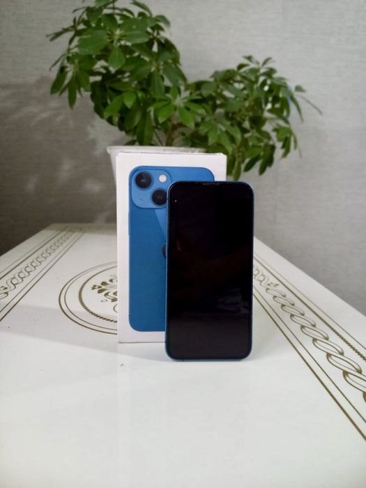 Айфон 13 мини в идеальном состояний