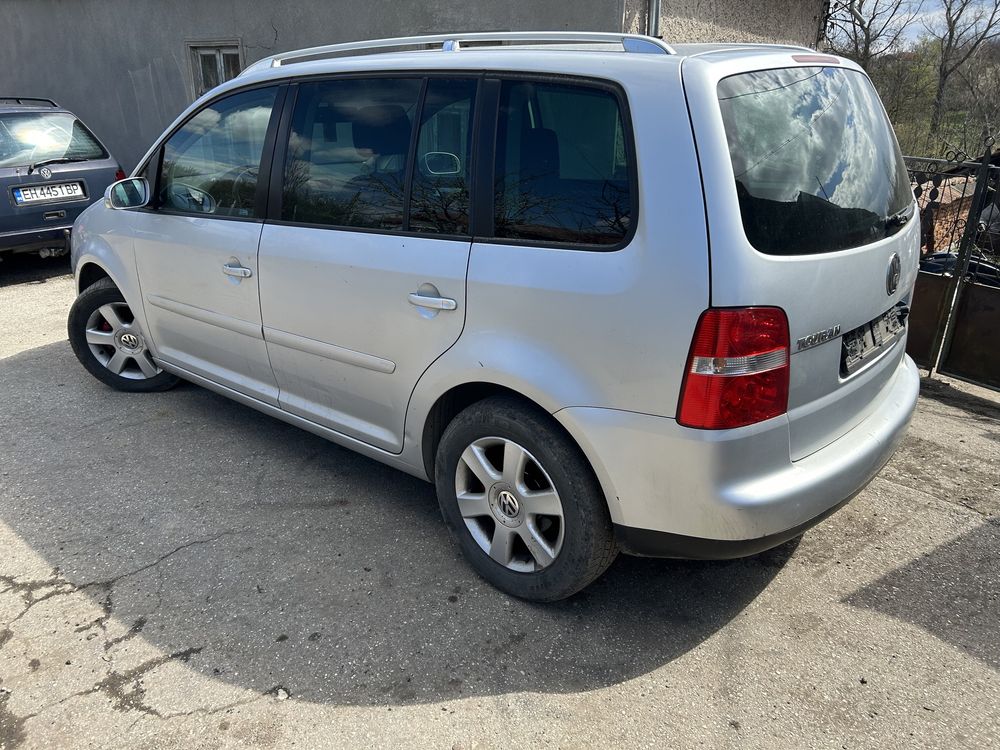 Тауран 2.0тдиAZV 136кс на части/Touran 2.0tdi 136ks na chasti