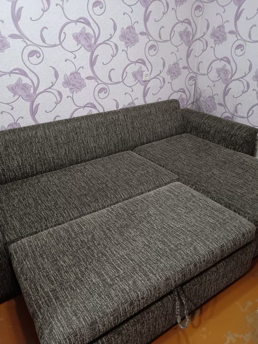 Диван угловой,с софой