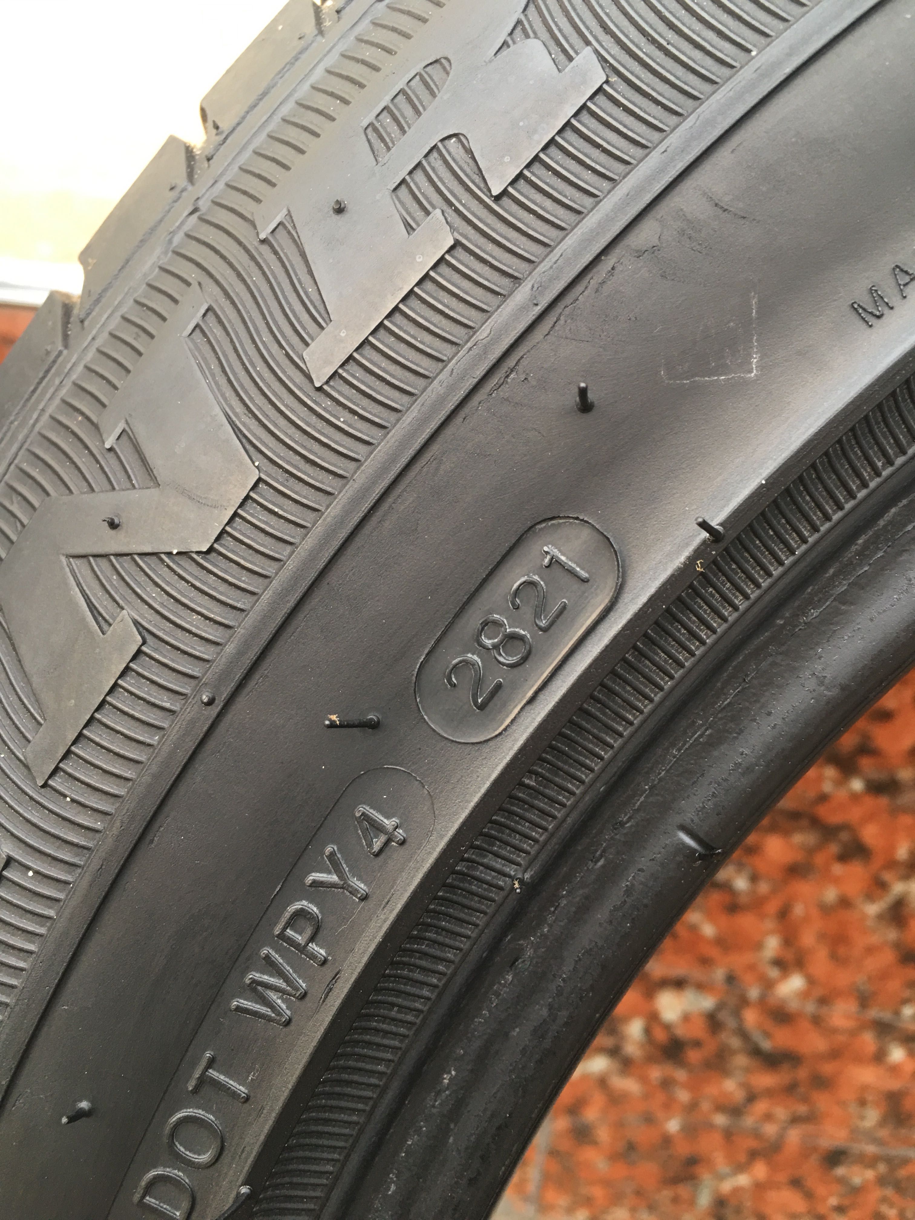 Продам Автошины 235х55 R19