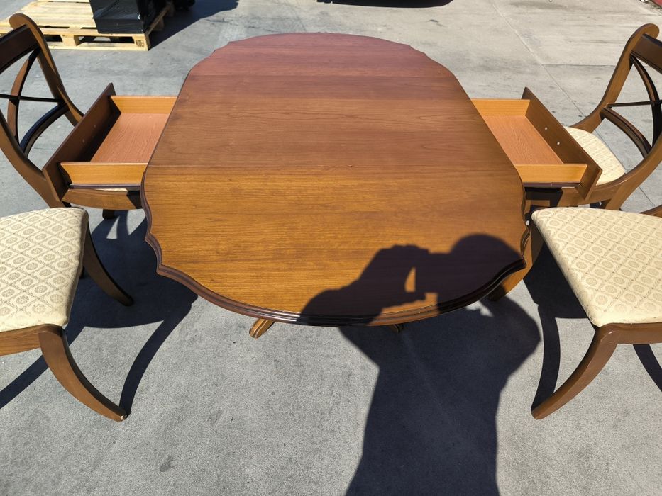 Маса от MDF и масивен дъб