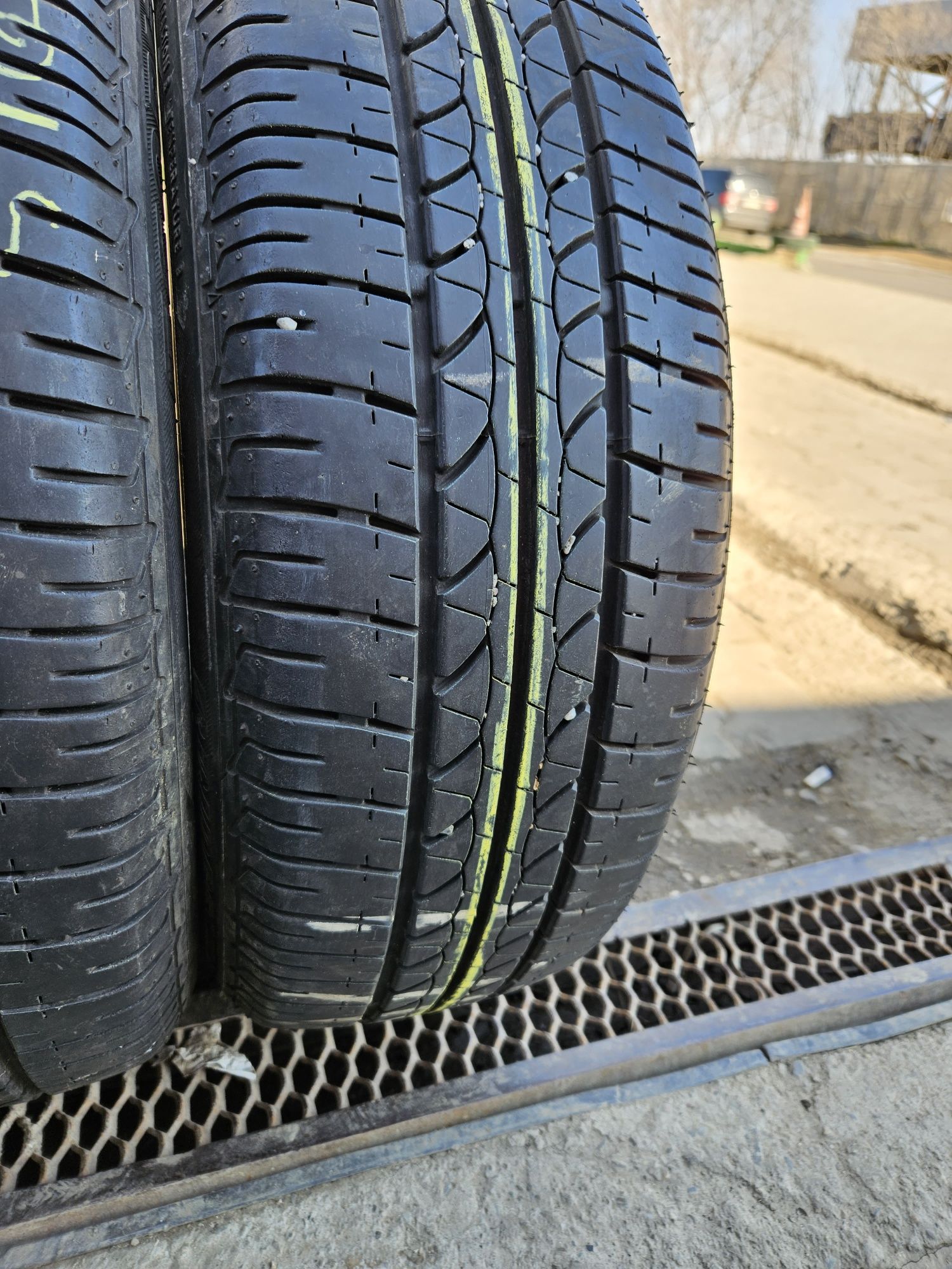 Vând anvelope vară 185/55/15 185/55r15 BRIDGESTONE