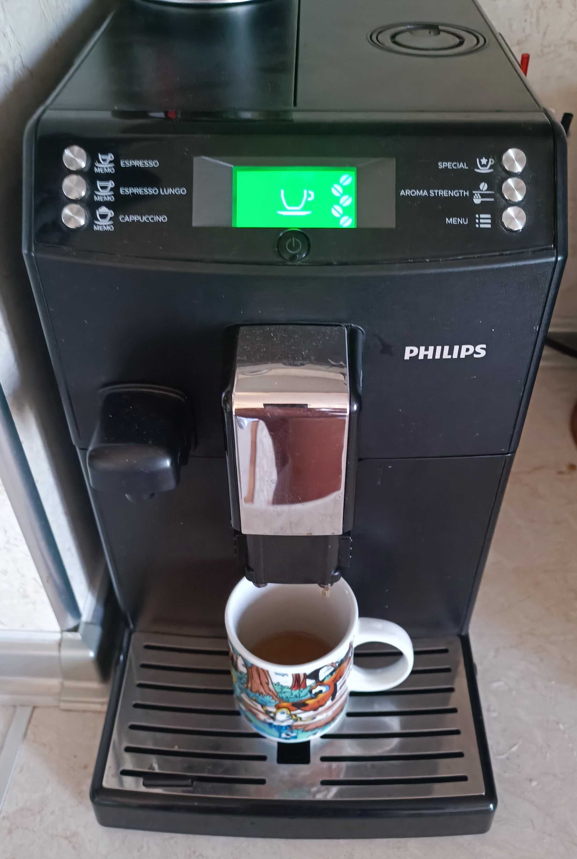 Продавам кафе автомат / кафе машина Philips Saeco HD8828
