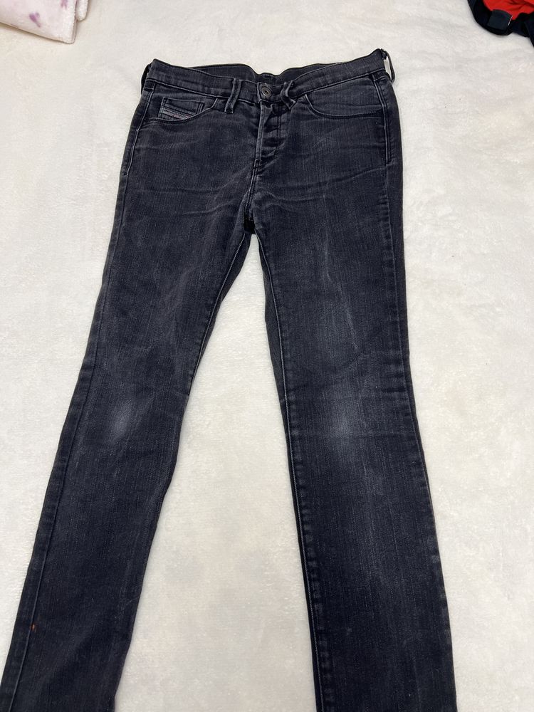 Blugi diesel marimea S