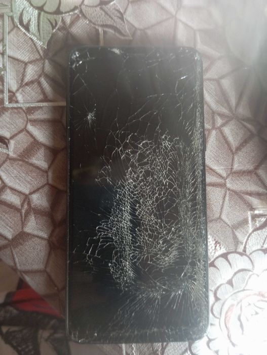 Всякакви телефони за части