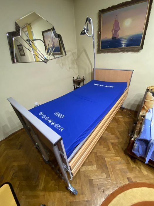 Vand pat electric pentru persoane cu dizabilități