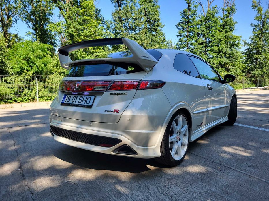 Honda Civic Type R FN2 2009 Championship White LSD