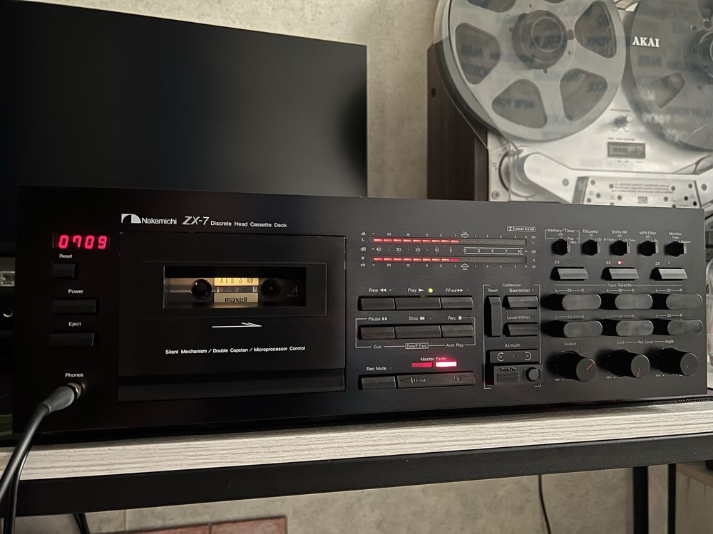Легендарный Nakamichi ZX7.