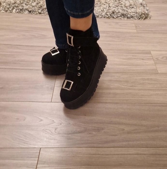 Ghete imitație piele intoarsa