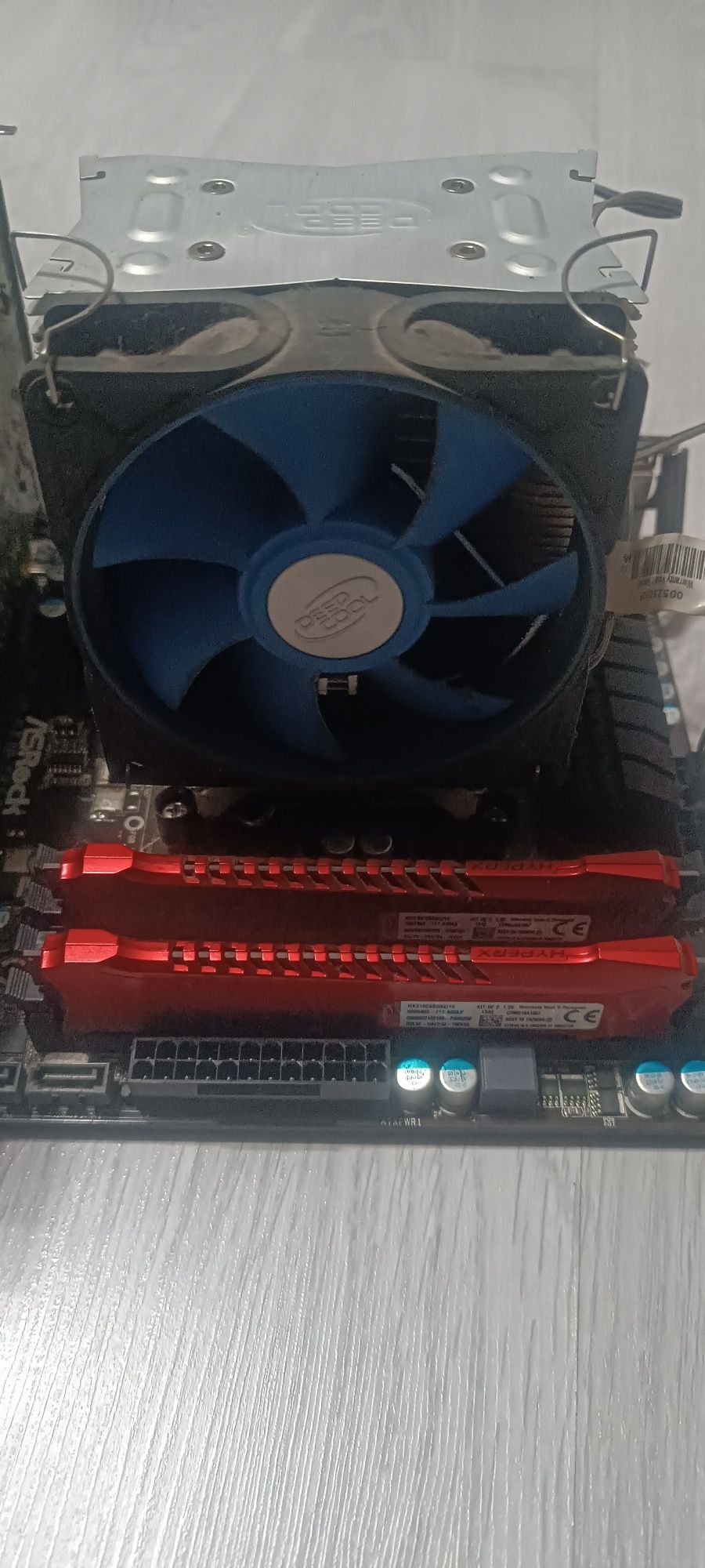 Дъно, процесор i5 , рам 16гб и видео nvidia quadro k2200