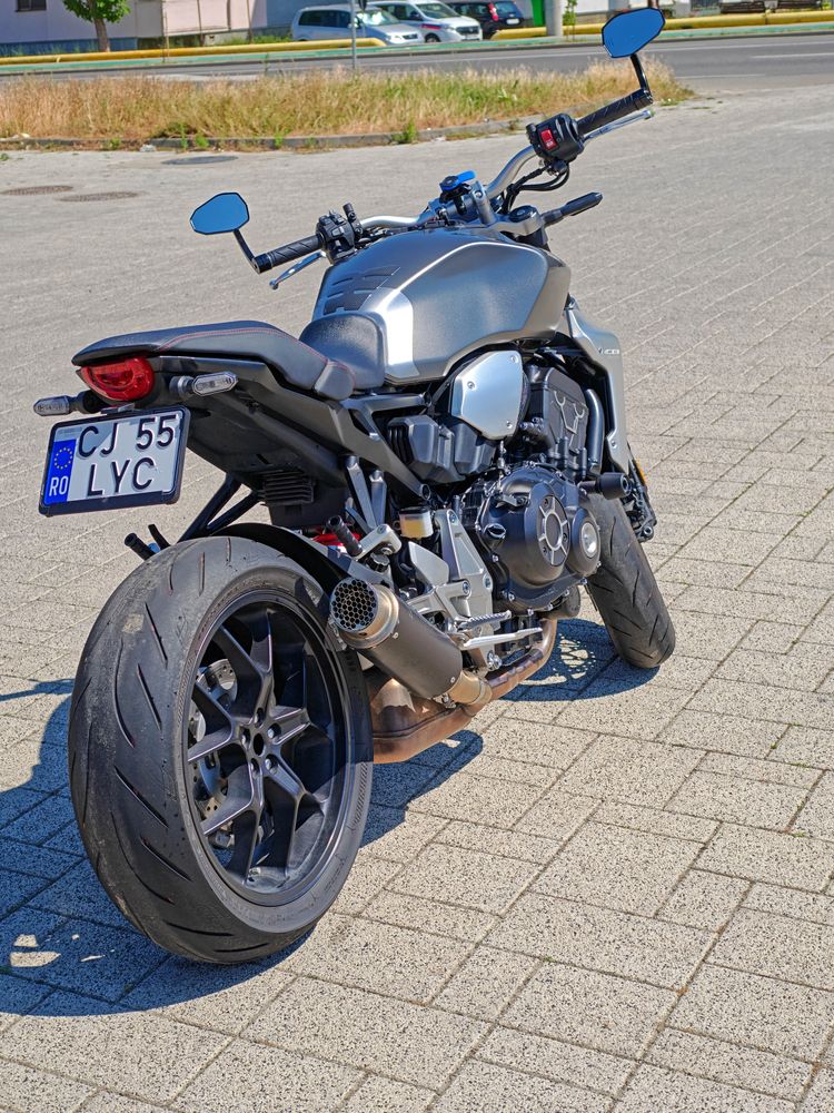 Ofer spre vanzare Honda Cb1000R