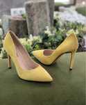 Pantofi galbeni cu toc stiletto