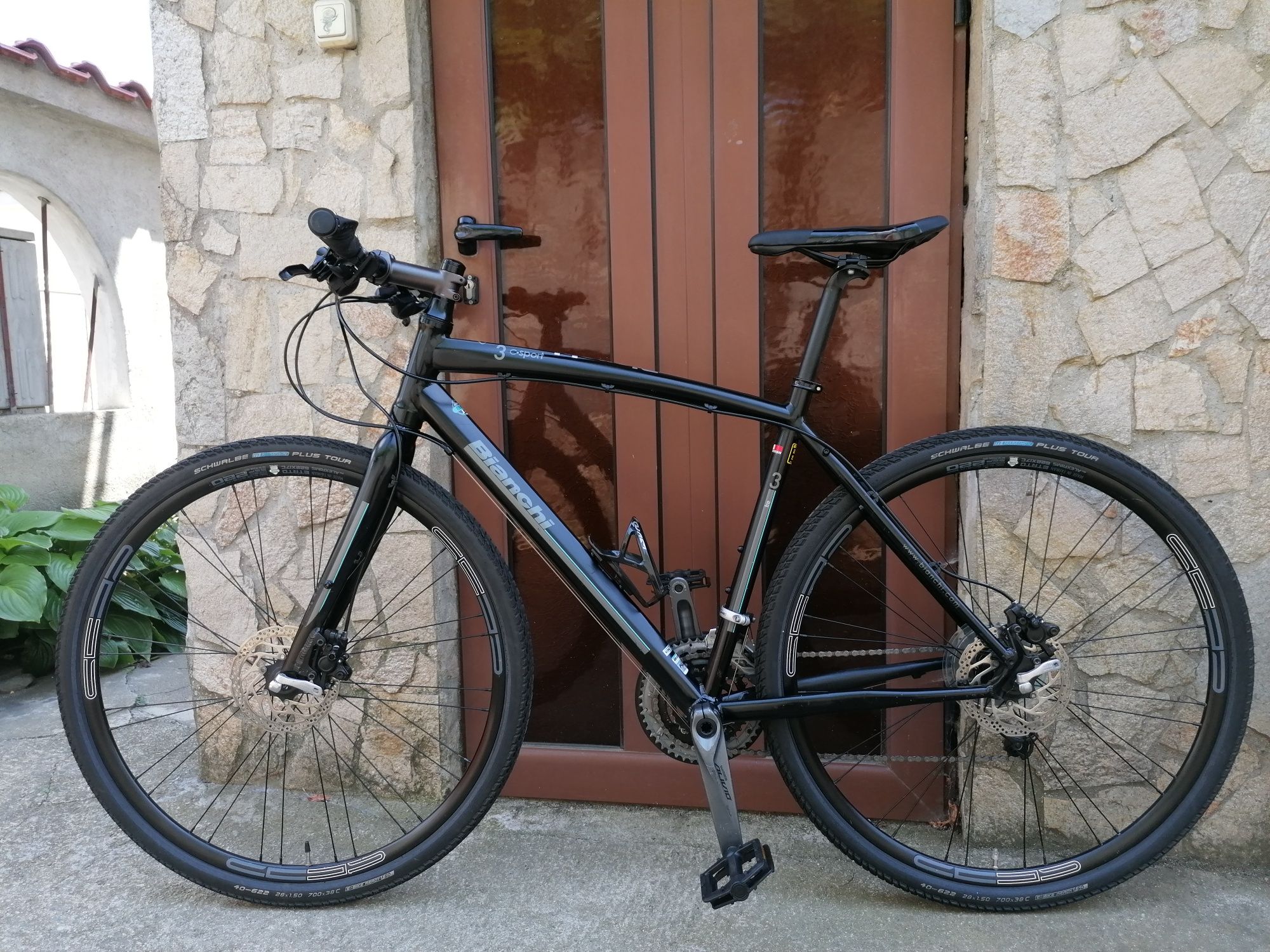 Bianchi Гравел Хибрид 28, Shimano Deore, Хидравлика