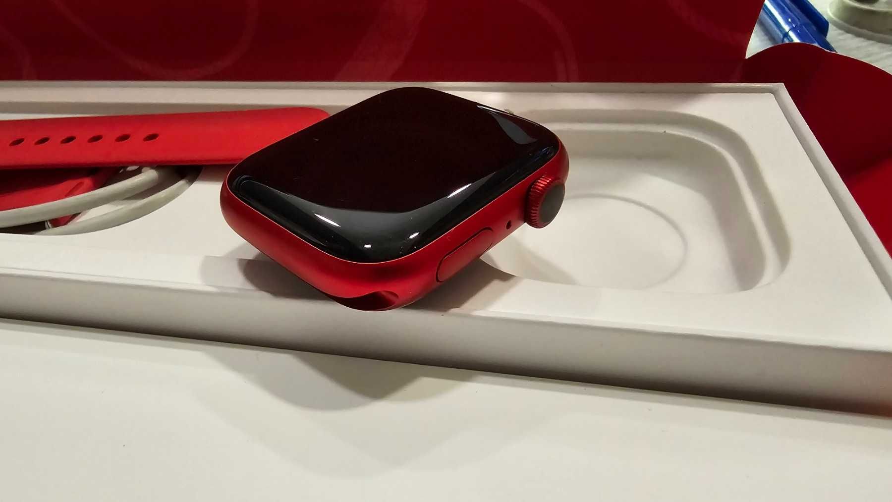 ***Гаранция/НОВ*** Apple Watch Series 8 45mm Red 100% BH
