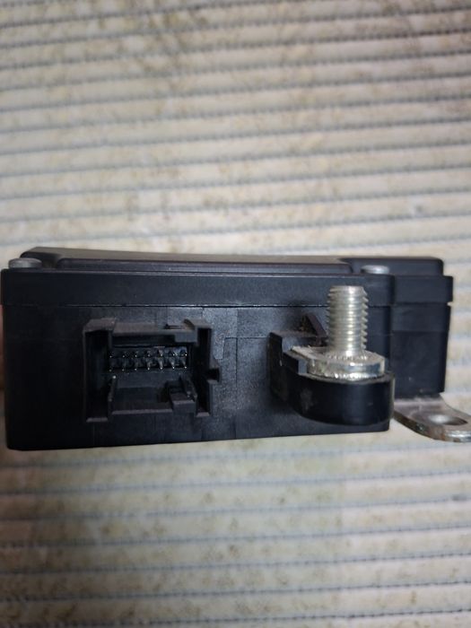 Battery Control Module за Mercedes-Benz W211.