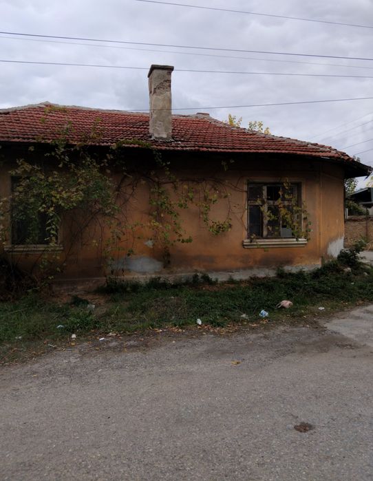 Продава къща в с.Червен брег общ.Дупница