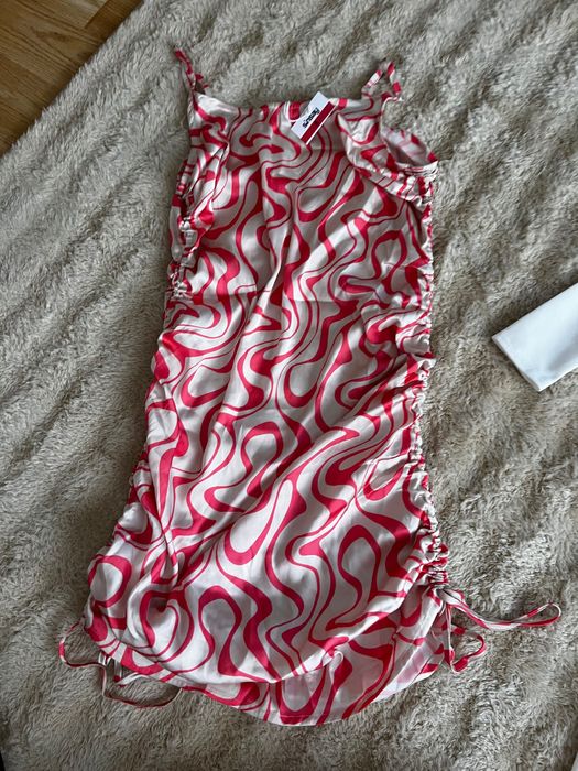 Чисто нова Рокля с етикет Sinsay S