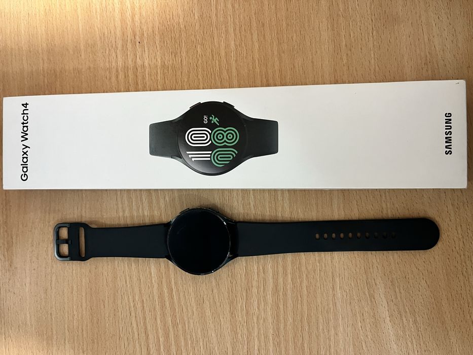 Samsung Galaxy Watch 4 sotiladi