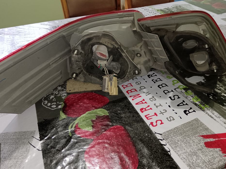 Задний стопы от TAYOTA CAMRY B/U 100$