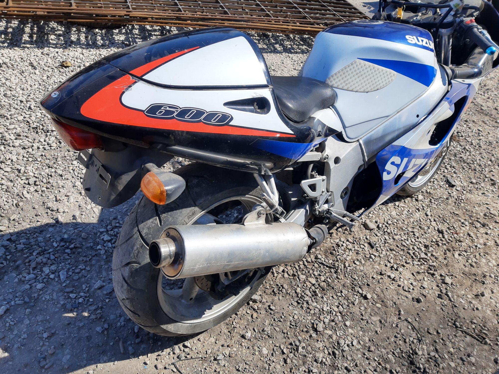 Suzuki gsxr 600 на части