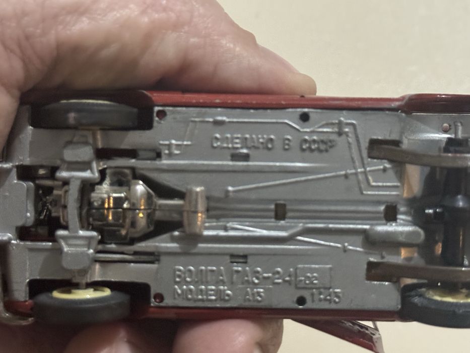 Модельки машинок ссср